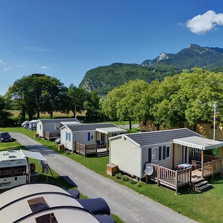 De La Piscine Camping Aigle