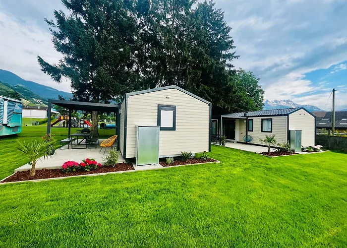 キャンプ場 De La Piscine *